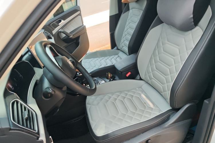 Used Volkswagen Tayron 2023 330TSI Two-Wheel-Drive Luxury Plus Advanced Version Left Front Seat