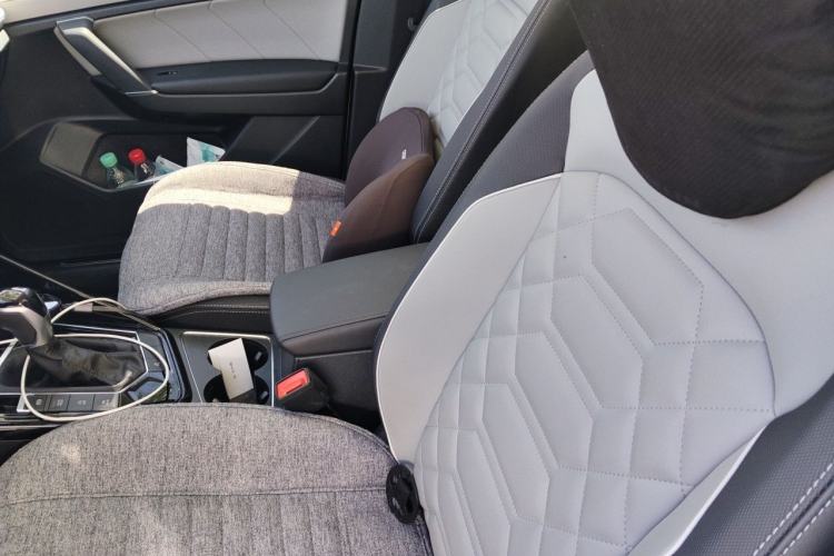 Used Volkswagen Tayron 2023 330TSI Two-Wheel-Drive R-Line High-Energy Version Left Front Seat