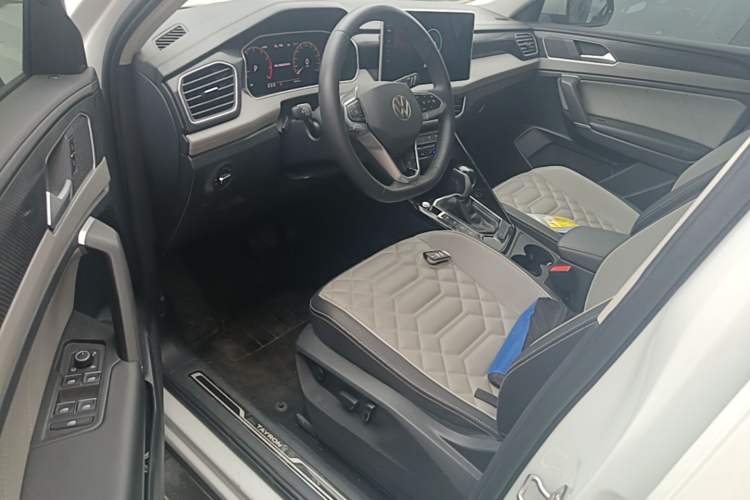 Used Volkswagen Tayron 2023 300TSI Two-Wheel-Drive Luxury Plus Advanced Edition Left Front Seat