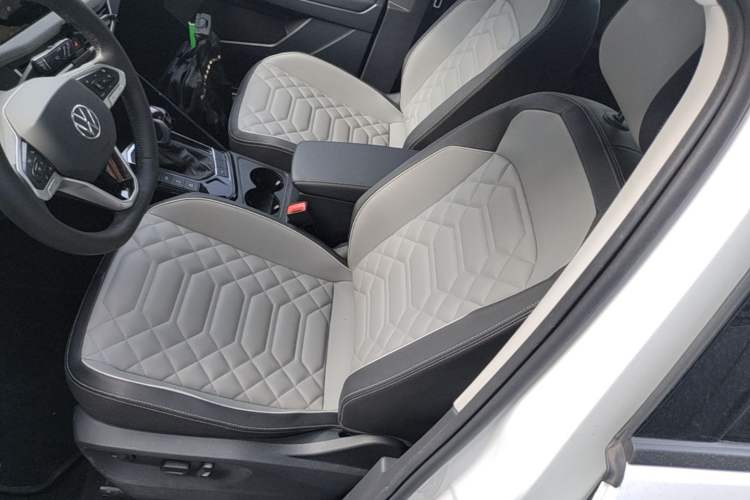 Used Volkswagen Tayron 2023 330TSI Two-Wheel-Drive Luxury Plus Advanced Version Left Front Seat