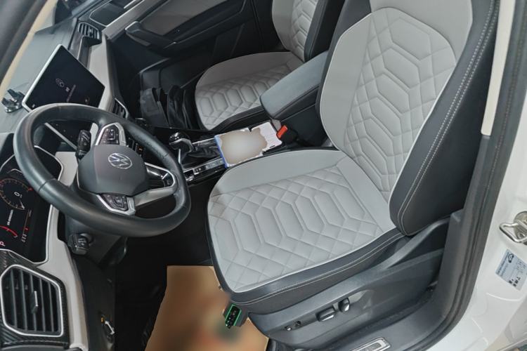 Used Volkswagen Tayron 2023 330TSI Two-Wheel-Drive Luxury Plus Advanced Version Left Front Seat