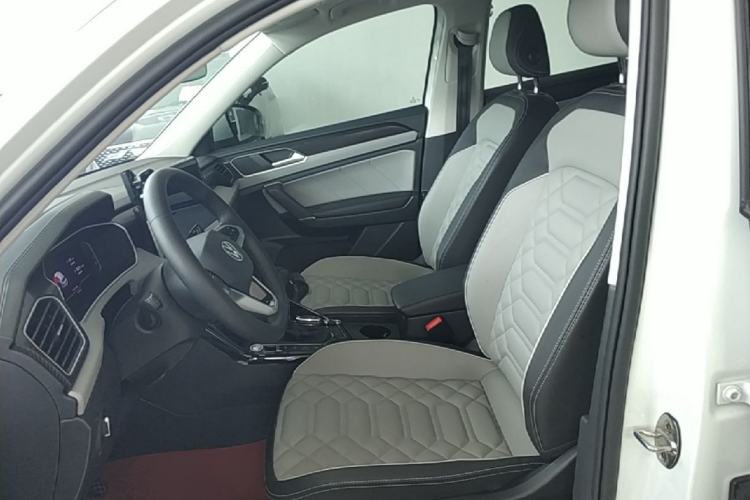 Used Volkswagen Tayron 2023 330TSI Two-Wheel-Drive Luxury Plus Advanced Version Left Front Seat
