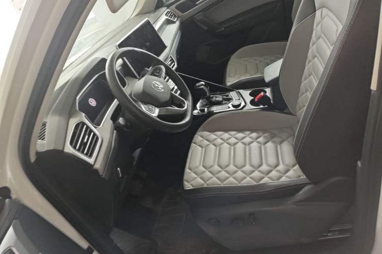 Used Volkswagen Tayron 2023 Revised Version 380TSI All-Wheel Drive R-Line High-Energy Edition Left Front Seat