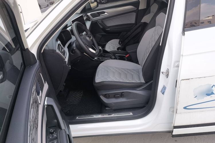 Used Volkswagen Tayron 2023 Revised Version 380TSI All-Wheel Drive R-Line High-Energy Edition Left Front Seat