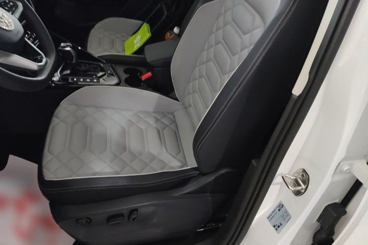 Used Volkswagen Tayron 2023 330TSI Two-Wheel-Drive Luxury Plus Advanced Version Left Front Seat