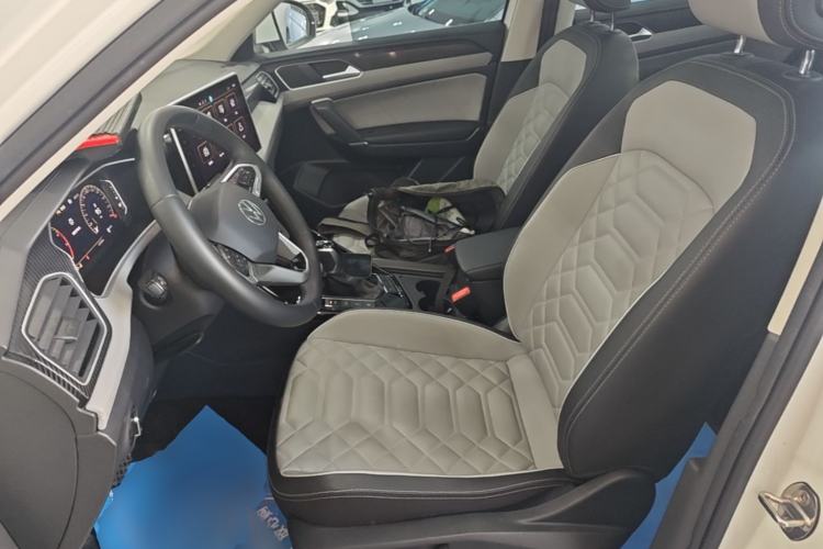 Used Volkswagen Tayron 2023 300TSI Two-Wheel-Drive Luxury Plus Advanced Edition Left Front Seat