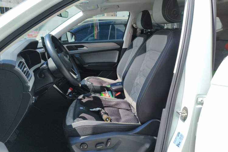 Used Volkswagen Tayron 2023 Revised Version 380TSI All-Wheel Drive R-Line High-Energy Edition Left Front Seat