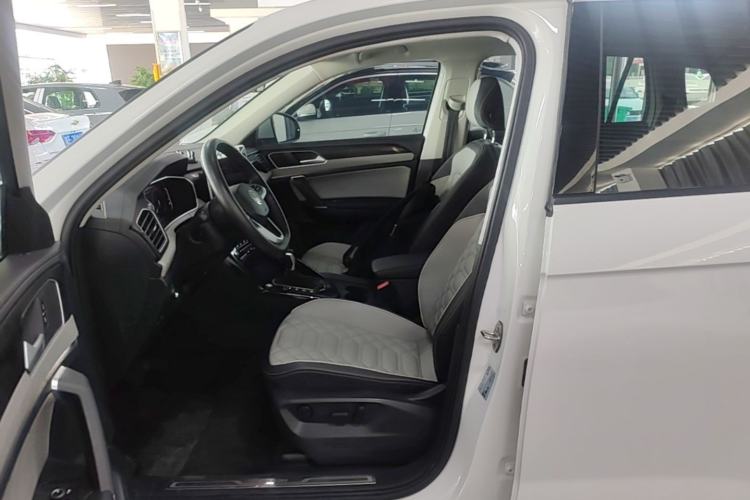 Used Volkswagen Tayron 2023 300TSI Two-Wheel-Drive Luxury Plus Advanced Edition Left Front Seat