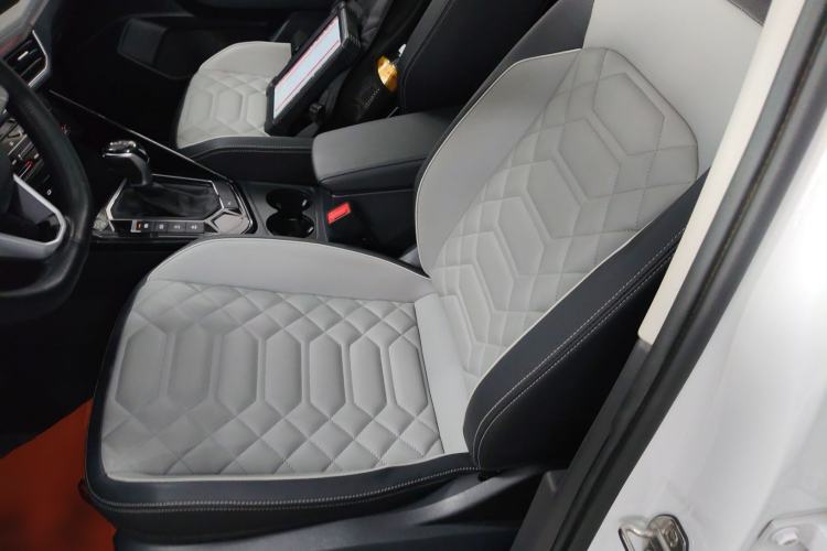 Used Volkswagen Tayron 2023 330TSI Two-Wheel-Drive Luxury Plus Advanced Version Left Front Seat