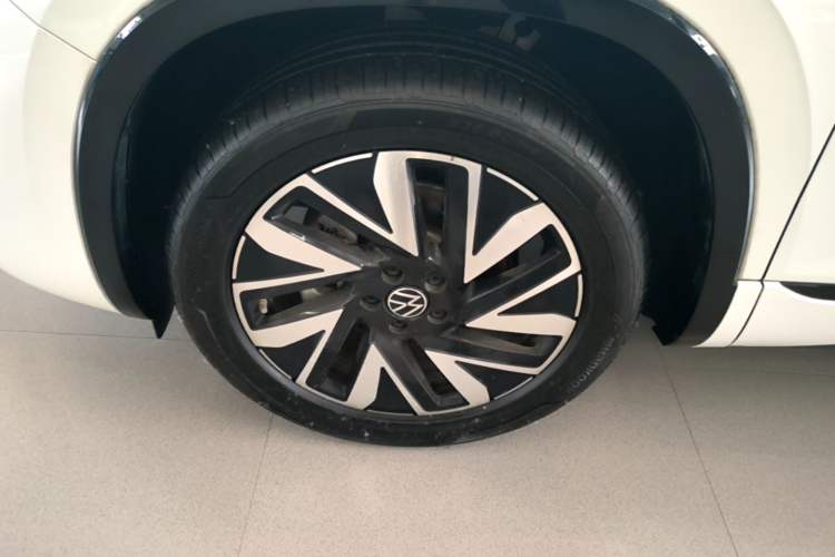 Used Volkswagen Tayron 2023 Revised Version 380TSI All-Wheel Drive R-Line High-Energy Edition Left Front Wheel Hub
