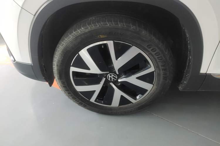 Used Volkswagen Tayron 2023 300TSI Two-Wheel-Drive Luxury Plus Advanced Edition Left Front Wheel Hub