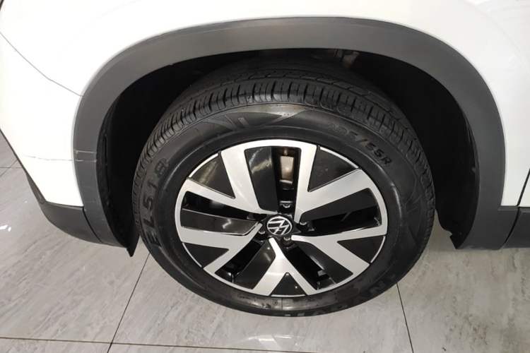 Used Volkswagen Tayron 2023 330TSI Two-Wheel-Drive Luxury Plus Advanced Version Left Front Wheel Hub