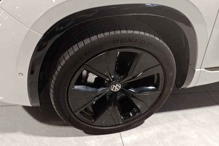 Used Volkswagen Tayron 2023 Revised Version 380TSI All-Wheel Drive R-Line Pro Smart Edition Left Front Wheel Hub