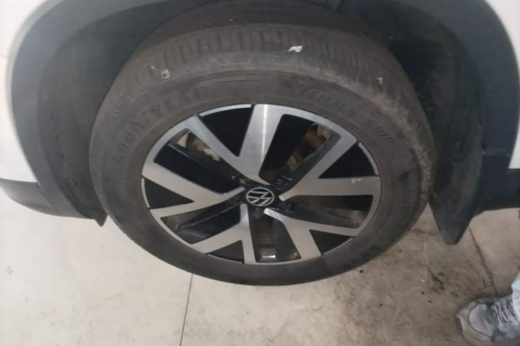 Used Volkswagen Tayron 2023 300TSI Two-Wheel-Drive Luxury Plus Advanced Edition Left Front Wheel Hub