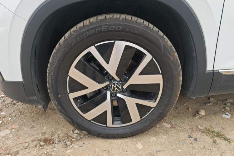 Used Volkswagen Tayron 2023 330TSI Two-Wheel-Drive Luxury Plus Advanced Version Left Front Wheel Hub