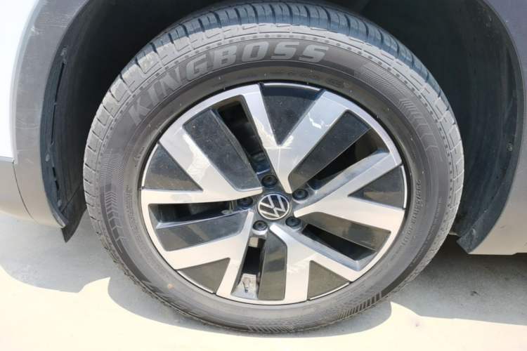 Used Volkswagen Tayron 2023 330TSI Two-Wheel-Drive Luxury Plus Advanced Version Left Front Wheel Hub