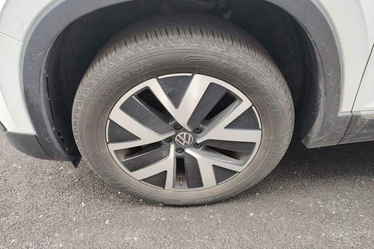 Used Volkswagen Tayron 2023 300TSI Two-Wheel-Drive Luxury Plus Advanced Edition Left Front Wheel Hub