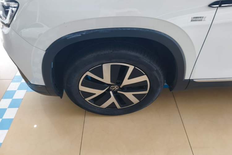 Used Volkswagen Tayron 2023 300TSI Two-Wheel-Drive Luxury Plus Advanced Edition Left Front Wheel Hub