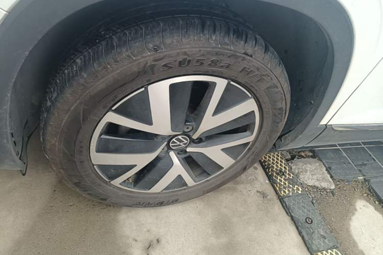 Used Volkswagen Tayron 2023 300TSI Two-Wheel-Drive Luxury Plus Advanced Edition Left Front Wheel Hub