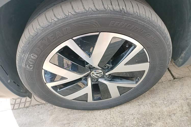 Used Volkswagen Tayron 2023 300TSI Two-Wheel-Drive Luxury Plus Advanced Edition Left Front Wheel Hub