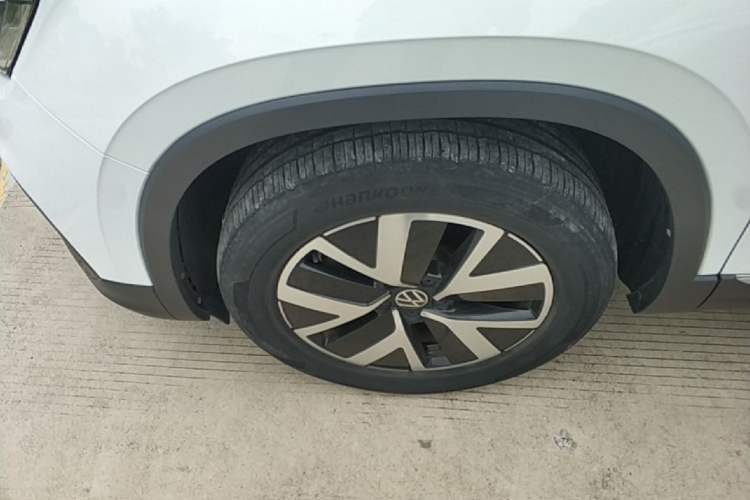 Used Volkswagen Tayron 2023 280TSI Two-Wheel-Drive Luxury Plus Advanced Version Left Front Wheel Hub