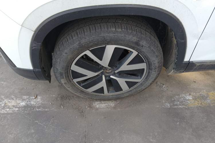 Used Volkswagen Tayron 2023 300TSI Two-Wheel-Drive Luxury Plus Advanced Edition Left Front Wheel Hub