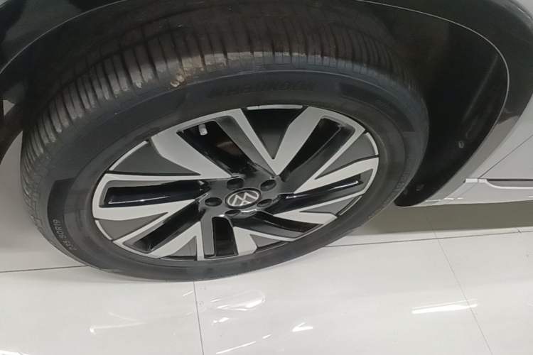 Used Volkswagen Tayron 2023 Revised Version 380TSI All-Wheel Drive R-Line High-Energy Edition Left Front Wheel Hub