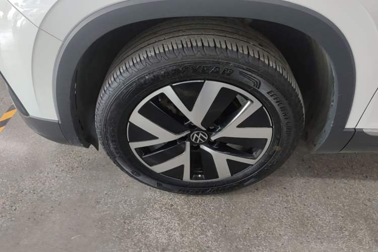 Used Volkswagen Tayron 2023 300TSI Two-Wheel-Drive Luxury Plus Advanced Edition Left Front Wheel Hub