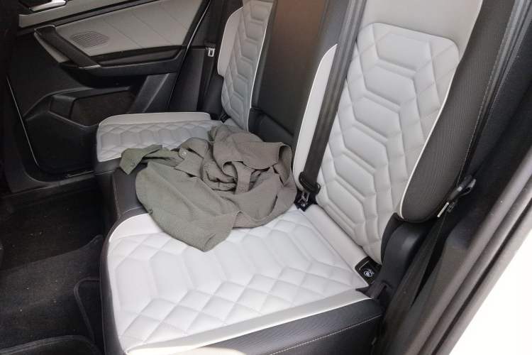 Used Volkswagen Tayron 2023 330TSI Two-Wheel-Drive Luxury Plus Advanced Version Left Rear Seat