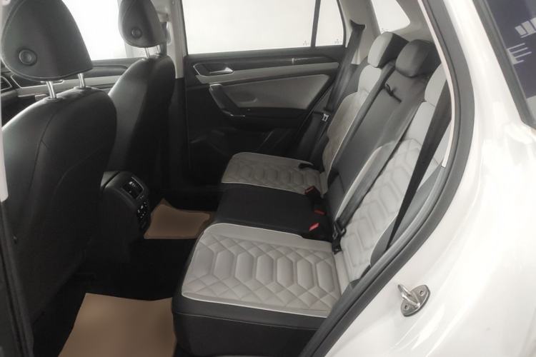Used Volkswagen Tayron 2023 300TSI Two-Wheel-Drive Luxury Plus Advanced Edition Left Rear Seat
