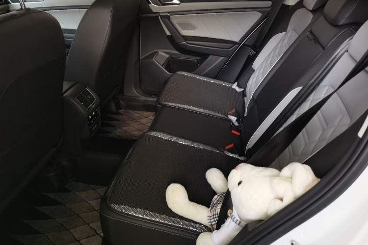 Used Volkswagen Tayron 2023 280TSI Two-Wheel-Drive Luxury Plus Advanced Version Left Rear Seat