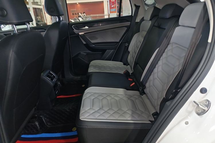 Used Volkswagen Tayron 2023 330TSI Two-Wheel-Drive Luxury Plus Advanced Version Left Rear Seat