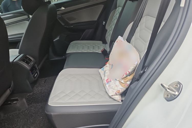 Used Volkswagen Tayron 2023 330TSI Two-Wheel-Drive Luxury Plus Advanced Version Left Rear Seat