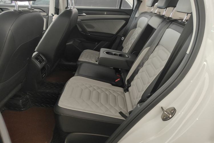 Used Volkswagen Tayron 2023 330TSI Two-Wheel-Drive Luxury Plus Advanced Version Left Rear Seat