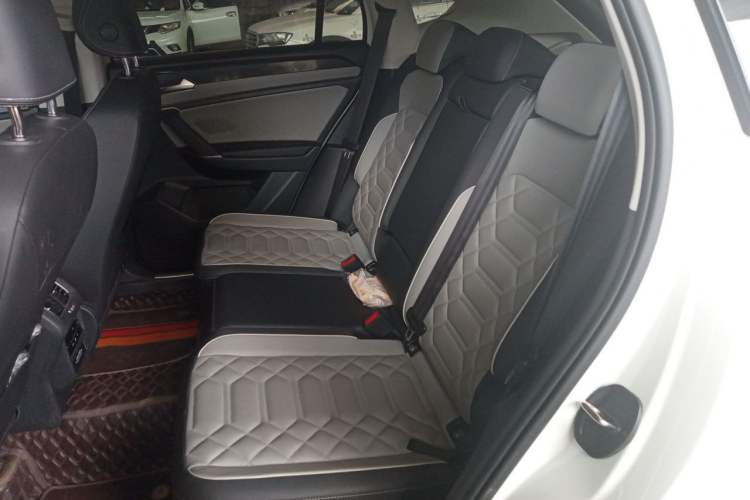 Used Volkswagen Tayron 2023 330TSI Two-Wheel-Drive Luxury Plus Advanced Version Left Rear Seat