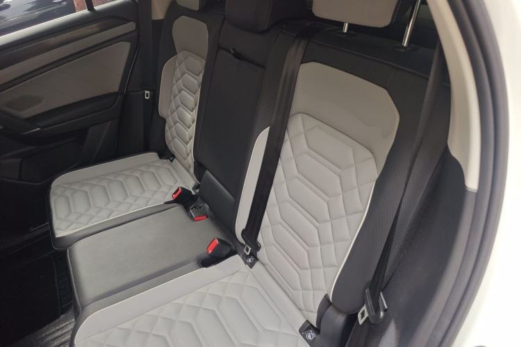 Used Volkswagen Tayron 2023 300TSI Two-Wheel-Drive Luxury Plus Advanced Edition Left Rear Seat