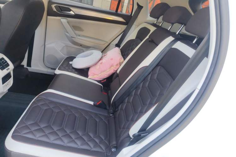 Used Volkswagen Tayron 2023 380TSI Four-Wheel Drive R-Line High-Energy Version Left Rear Seat