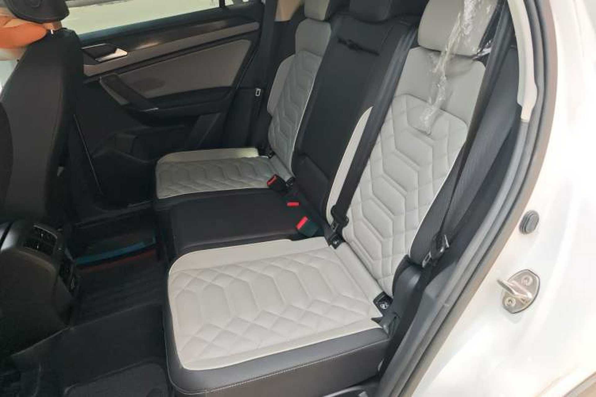 Used Volkswagen Tayron 2023 330TSI Two-Wheel-Drive Luxury Plus Advanced Version Left Rear Seat