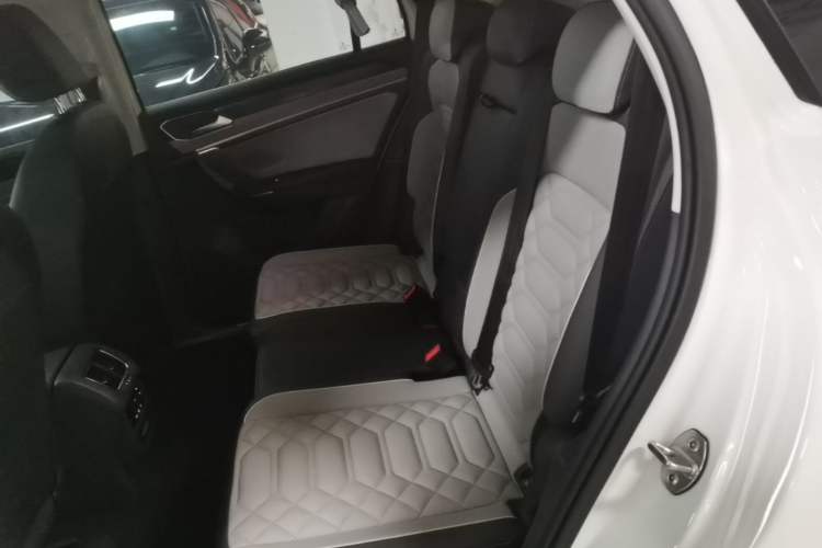 Used Volkswagen Tayron 2023 330TSI Two-Wheel-Drive Luxury Plus Advanced Version Left Rear Seat