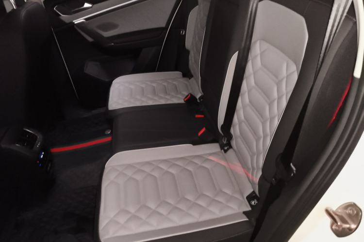Used Volkswagen Tayron 2023 330TSI Two-Wheel-Drive Luxury Plus Advanced Version Left Rear Seat