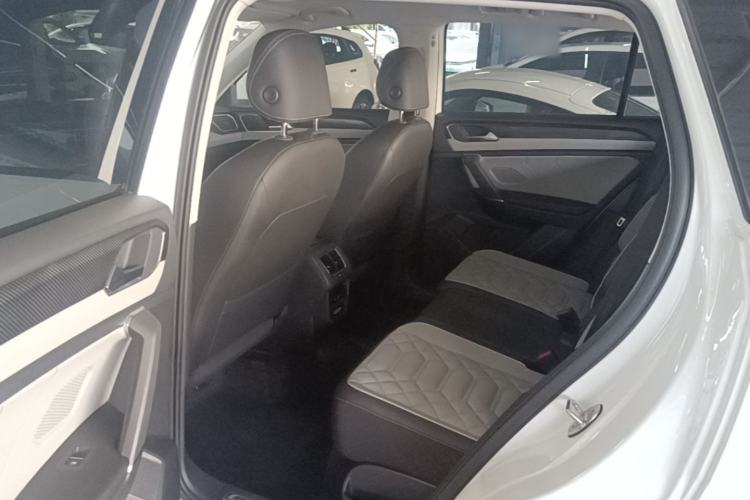 Used Volkswagen Tayron 2023 300TSI Two-Wheel-Drive Luxury Plus Advanced Edition Left Rear Seat