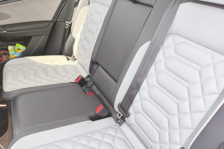 Used Volkswagen Tayron 2023 280TSI Two-Wheel-Drive Luxury Plus Advanced Version Left Rear Seat