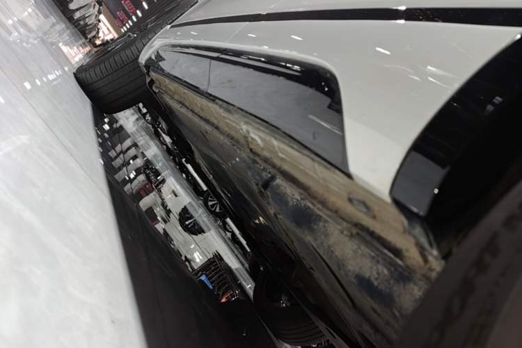 Used Volkswagen Tayron 2023 Revised Version 380TSI All-Wheel Drive R-Line Pro Smart Edition Left Side Sill