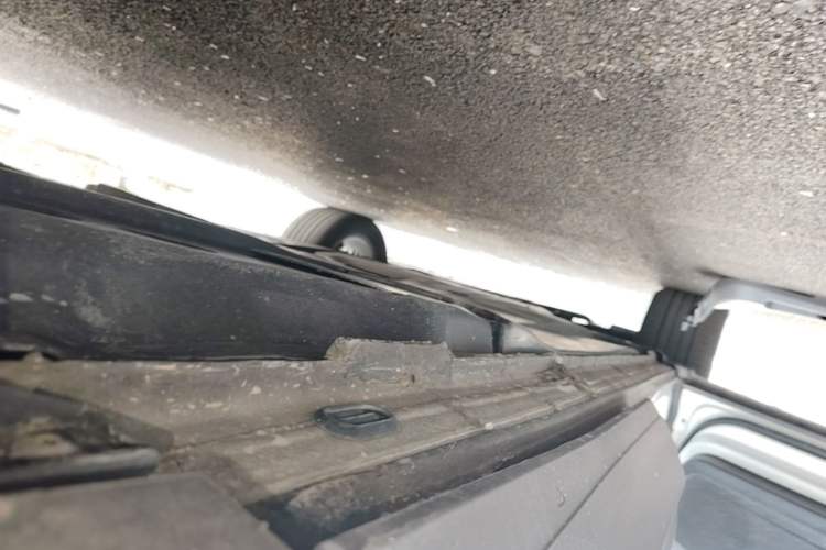 Used Volkswagen Tayron 2023 300TSI Two-Wheel-Drive Luxury Plus Advanced Edition Left Side Sill