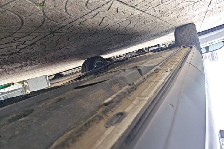 Used Volkswagen Tayron 2023 330TSI Two-Wheel-Drive Luxury Plus Advanced Version Left Side Sill