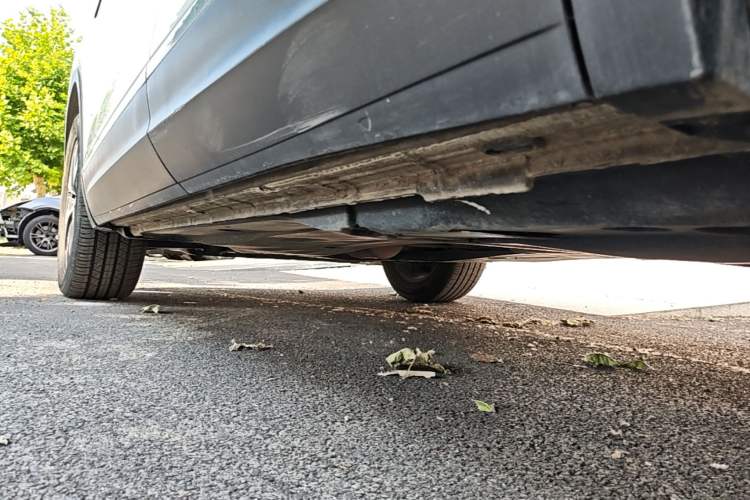 Used Volkswagen Tayron 2023 330TSI Two-Wheel-Drive Luxury Plus Advanced Version Left Side Sill