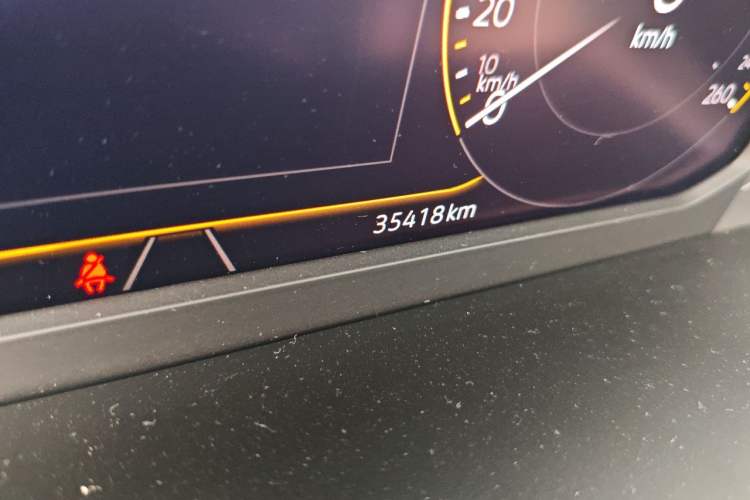 Used Volkswagen Tayron 2023 330TSI Two-Wheel-Drive Luxury Plus Advanced Version Odometer Close Up