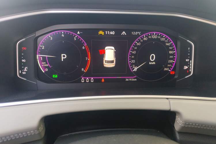 Used Volkswagen Tayron 2023 Revised Version 380TSI All-Wheel Drive R-Line High-Energy Edition Odometer Close Up