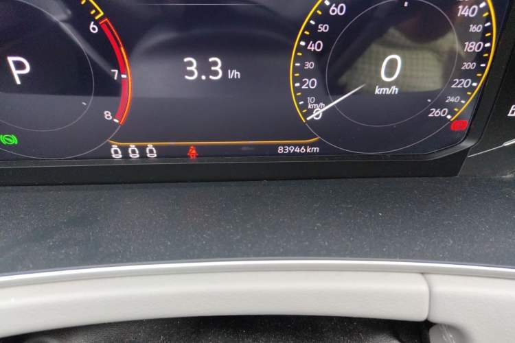 Used Volkswagen Tayron 2023 330TSI Two-Wheel-Drive Luxury Plus Advanced Version Odometer Close Up
