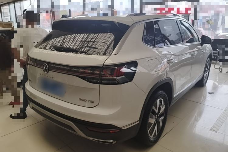 Used Volkswagen Tayron 2023 300TSI Two-Wheel-Drive Luxury Plus Advanced Edition Rear Right 45 Deg